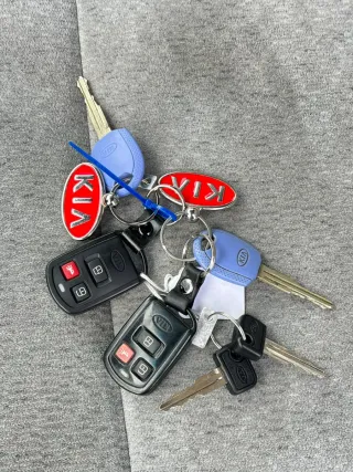 KIA Carnival 7 Plazas 2006 140.000 Kilómetros