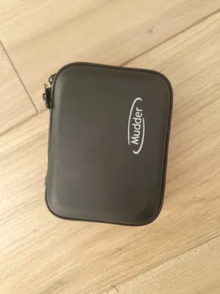 Disco Duro Externo 5TB WD Easystore  y funda