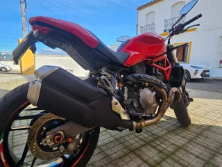 Ducati Monster 821 2020 Roja