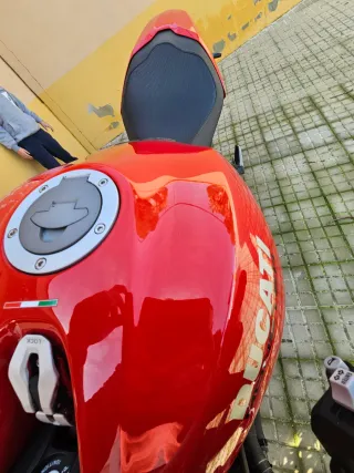 Ducati Monster 821 2020 Roja