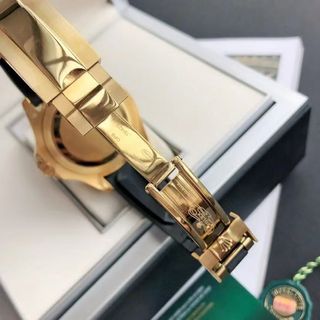 Reloj Rolex Yacht-Master Negro y Dorado