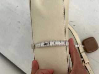 Bolso bandolera/hombro blanco roto y dorado