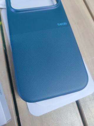 Apple Funda Rugged de Beats con MagSafe y Control de Cámara para el iPhone 17 Pro Max – Azul rocoso