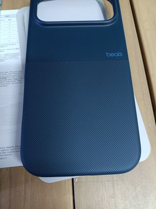 Funda Rugged de Beats con MagSafe y Control de Cámara para el iPhone 17 Pro Max – Azul rocoso