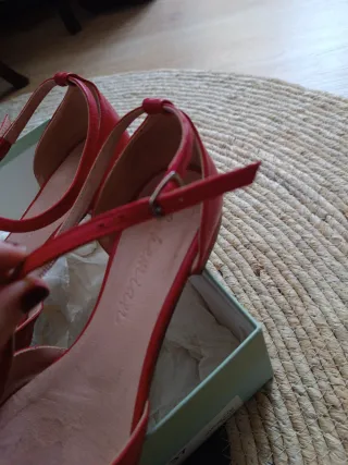 Zapatos de piel hechos en España..