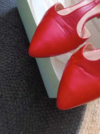 Zapatos de piel hechos en España..