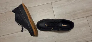 Nike Air Force 1 Low Luxe Negro Goma