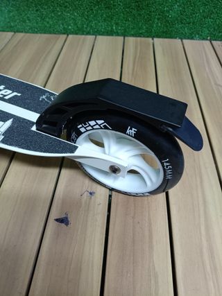 Patinete blanco Des Krf Scooter Urban City 145 Revolution Black/WH