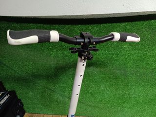 Patinete blanco Des Krf Scooter Urban City 145 Revolution Black/WH