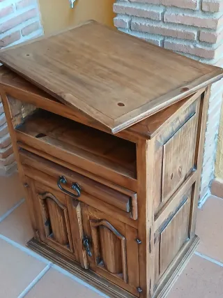 Mueble auxiliar madera TV