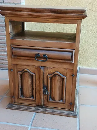 Mueble auxiliar madera TV