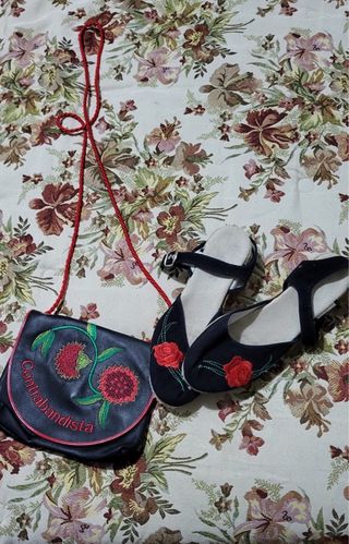 Bolso y zapatillas Contrabandista bordadas
