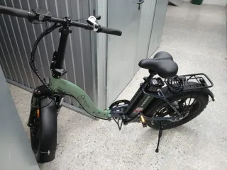 Bicicleta eléctrica plegable