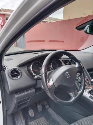 Peugeot 5008 2015
