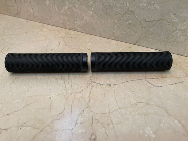 Puños Specialized Novos com fechamento de parafuso/borracha