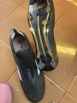 Botas fútbol Adidas F50 negras sin cordones