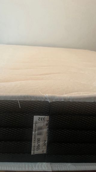 Colchón 135 cm viscoelástico nuevo