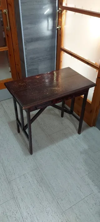 Mesa clasica de escritorio de mas de 100 años