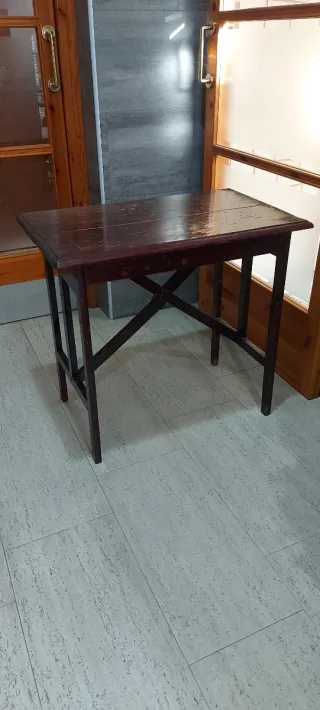 Mesa clasica de escritorio de mas de 100 años