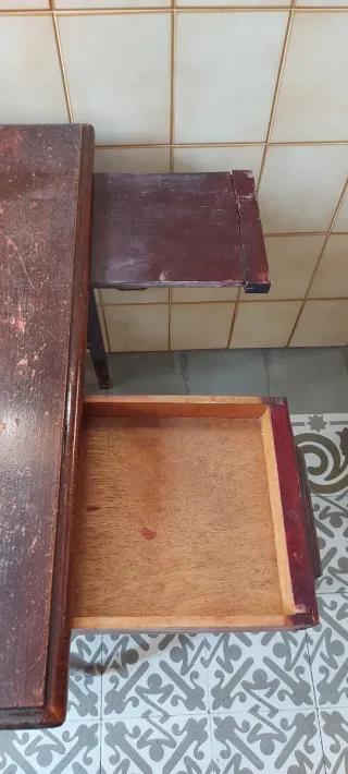 Mesa clasica de escritorio de mas de 100 años