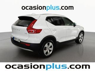 Volvo XC40 T3 Momentum 120 kW (163 CV)