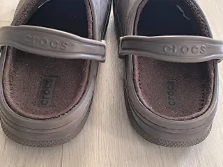 Zuecos Crocs invierno talla 43