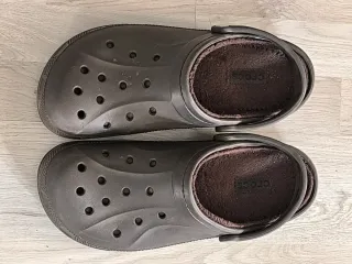 Zuecos Crocs invierno talla 43