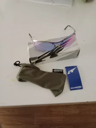 Arnette Gafas de Sol Nuevas con Caja