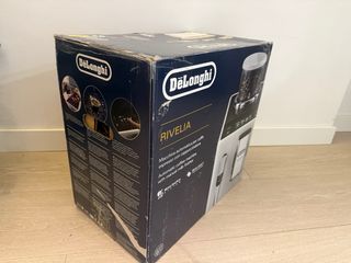 Cafetera DeLonghi Rivelia EXAM440.35.B