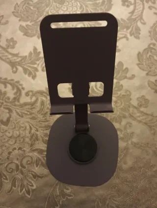 Soporte para móvil de metal