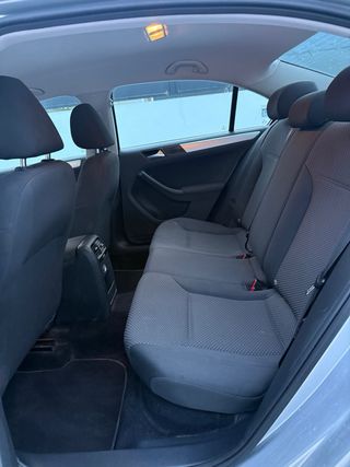 Volkswagen Jetta 2012