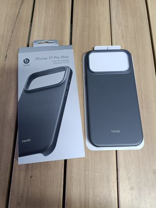 Apple Funda Beats con MagSafe y Control de Cámara para el iPhone 17 Pro Max - Gris antracita