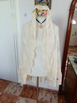 Mantilla Fallera Media Luna Beige Grande