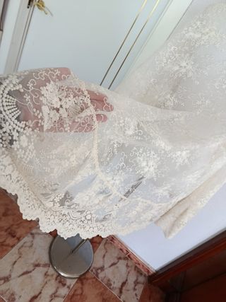Mantilla Fallera Media Luna Beige Grande
