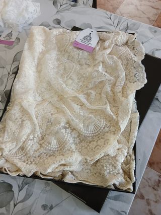 Mantilla Fallera Media Luna Beige Grande