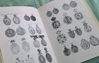 Cruces y Medallas España 1807-1987