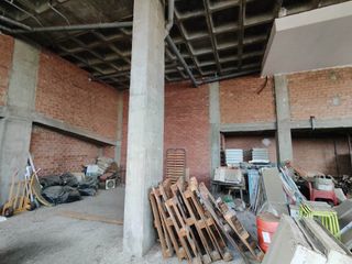 Local Comercial diáfano 168m2 y 5m de altura