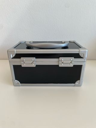 Caja joyero o de almacenaje negra y plateada