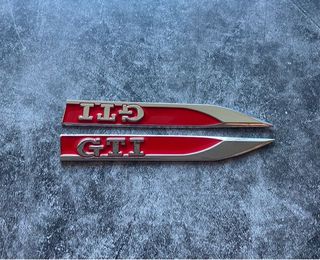 Emblema GTI VW Lateral Rojo Plata