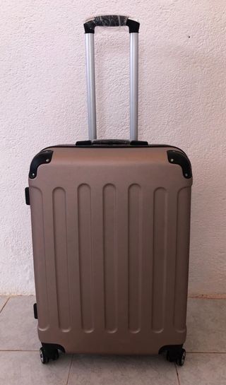 Maletas de viaje color bronce y negro