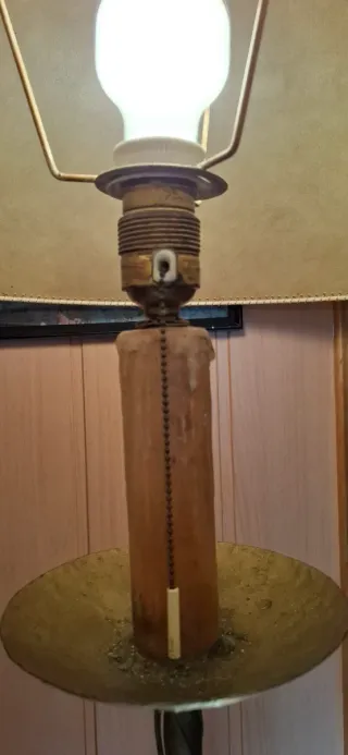 Lámpara de pie antigua metal y tela