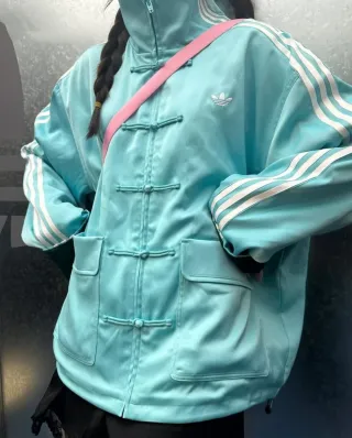 Chaqueta azul estilo oriental