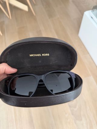 Gafas de sol Michael Kors azules y grises