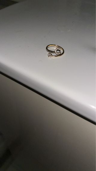 Anello lettera C placcato oro