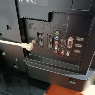 Televisor Sony Bravia Negro y Plateado