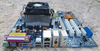 Placa Base ASRock AM2NF6G-VSTA + AMD 64x2 4200+