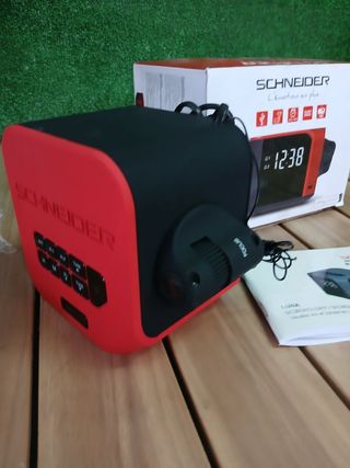 Radio despertador Schneider SC360A
