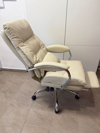 Silla de oficina ejecutiva reclinable beige