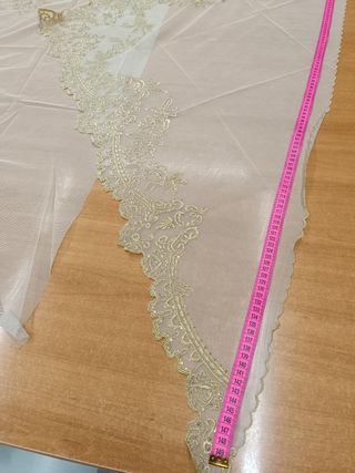 Manteleta tul bordado oro 106cm
