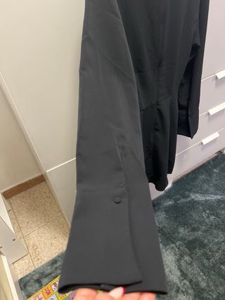 Vestido H&M negro drapeado manga larga